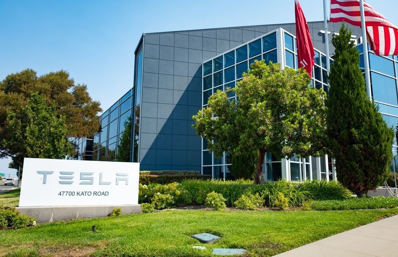 Elon Musk’s Tesla set to start supplying UK homes with electricity