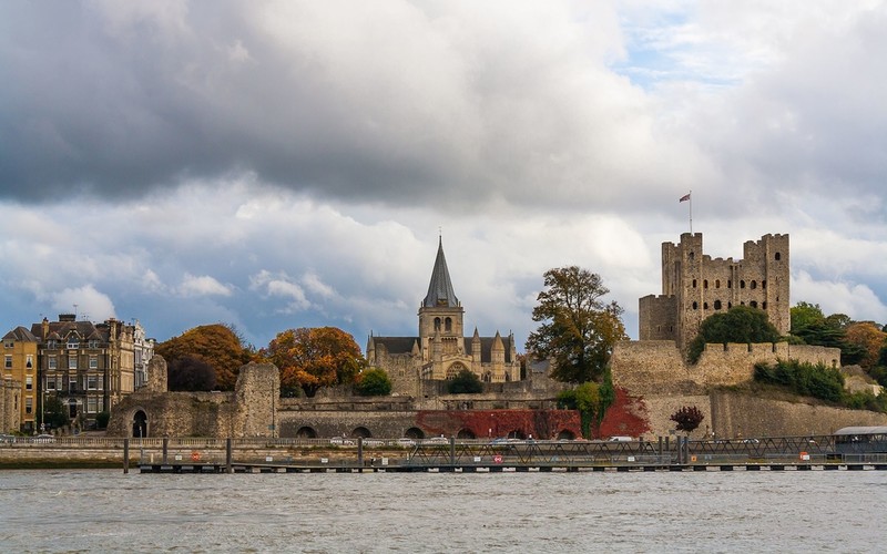 Najlepsze miejscowości podmiejskie oddalone o mniej niż godzinę od Londynu