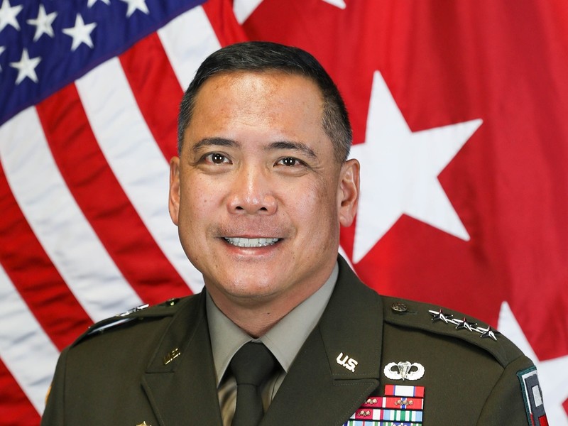 US: General in charge of aid to Ukraine got drunk and left classified maps on a train in Poland