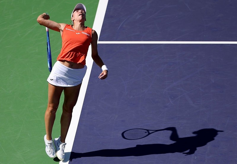 Turniej WTA w Miami: Linette pokonała Grachevą i zagra ze Świątek