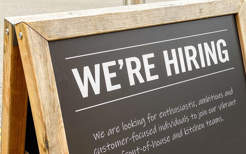 Wzrost płac w Wielkiej Brytanii spada do najniższego poziomu od pięciu lat