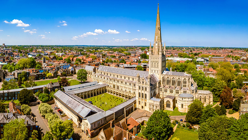 Ranking najlepszych miejsc do życia w UK. Numerem jeden miasto o "małomiasteczkowej atmosferze"