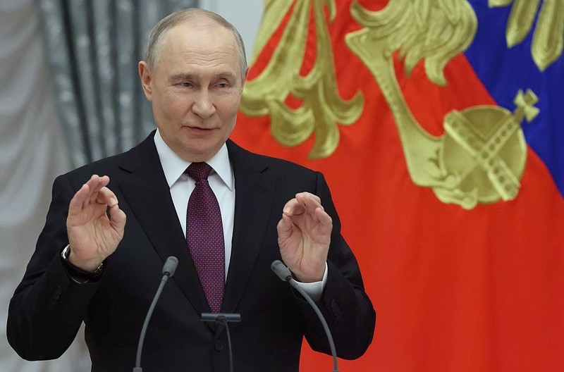 Komisarz UE ds. migracji: Za każdym kryzysem migracyjnym ostatnich lat w UE stał Putin