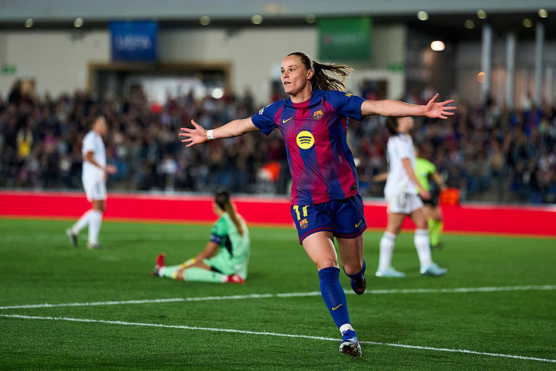 Piłkarska LM kobiet: Pajor strzeliła dwa gole, Barcelona wygrała z Realem w ćwierćfinale