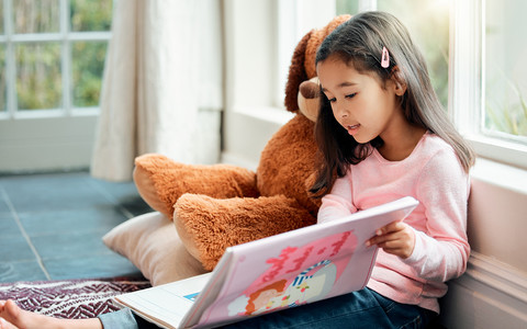 UK: W jakim wieku dziecko bez opieki w domu