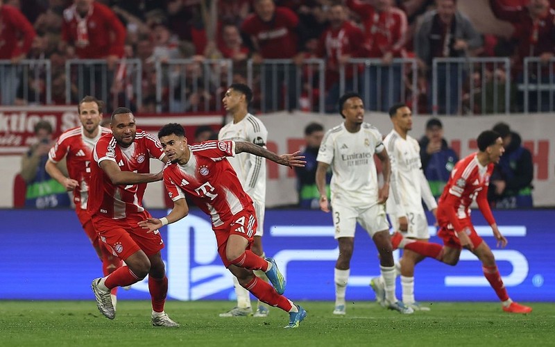 Piłkarska Liga Mistrzów: Grad goli w Monachium, awans Bayernu i Arsenalu do półfinału