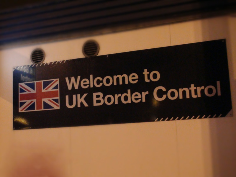 UK wdraża nowe zasady weryfikacji statusu "pre-settled". Niektóre osoby mogą stracić prawo pobytu