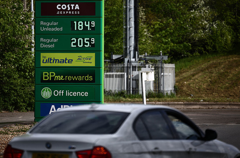 BBC: Przez wysokie ceny liczba kradzieży paliwa na stacjach wzrosła o 62 proc.