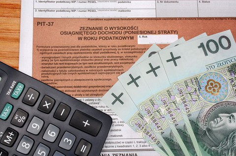 The government plans to change taxes on Poles working abroad
