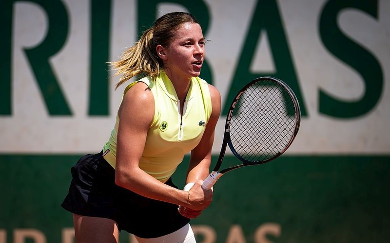 French Open: Odpadł Hurkacz i Sinner, sukces Chwalińskiej