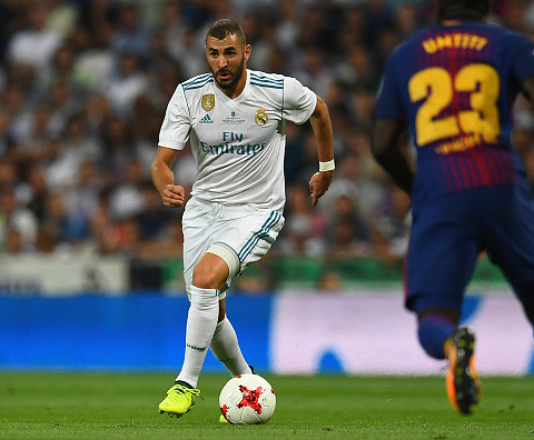 Benzema extended his contract with Real to 2021
