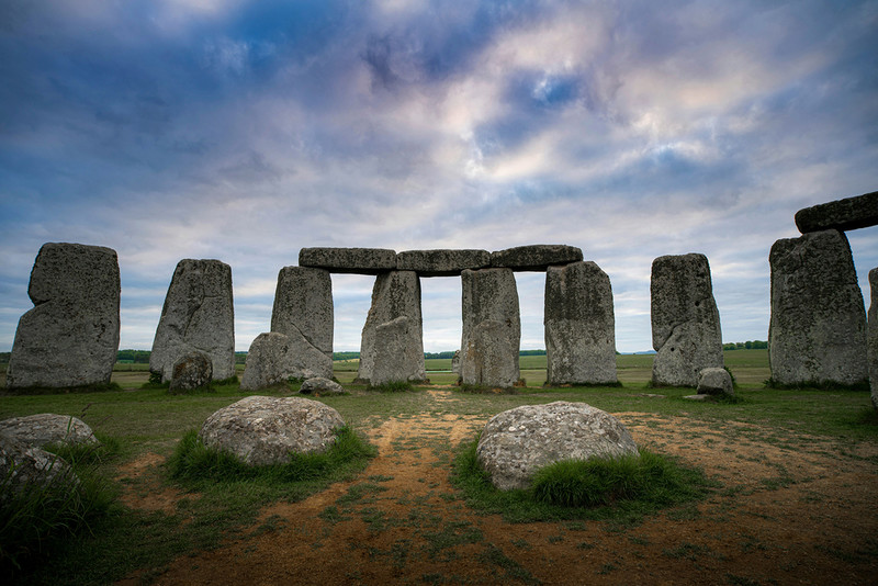 Przełomowa teoria o Stonehenge. Kluczową rolę mogła odegrać zaginiona kraina 