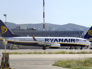 Ryanair: Z Modlina na "Kanary"