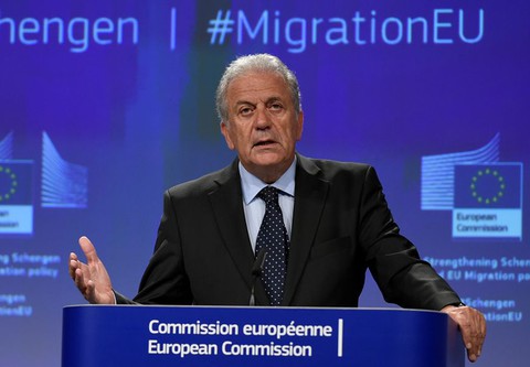 Komisja Europejska chce przesiedlić do Europy 50 tys. osób