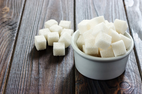 Expert: Poles are using less sugar, still consuming more