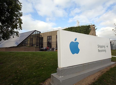 KE pozywa Irlandię za nieodzyskanie od Apple 13 mld euro podatku