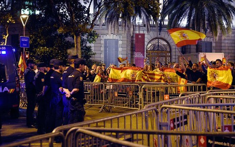 Trybunał Konstytucyjny zawiesił sesję parlamentu Katalonii