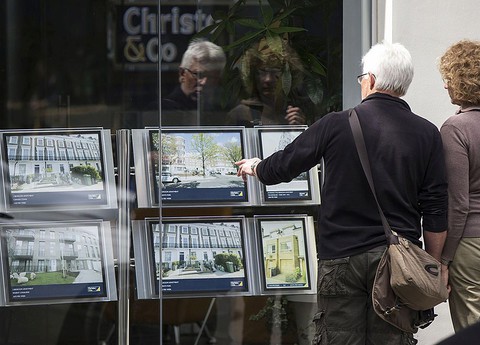 Po Brexicie ceny domów mogą wzrosnąć o 20%