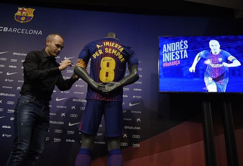 Liga hiszpańska: Iniesta w Barcelonie do... końca kariery