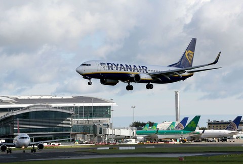 Kryzys Ryanaira trwa. Dyrektor operacyjny rezygnuje, co 16. lot odwoływany