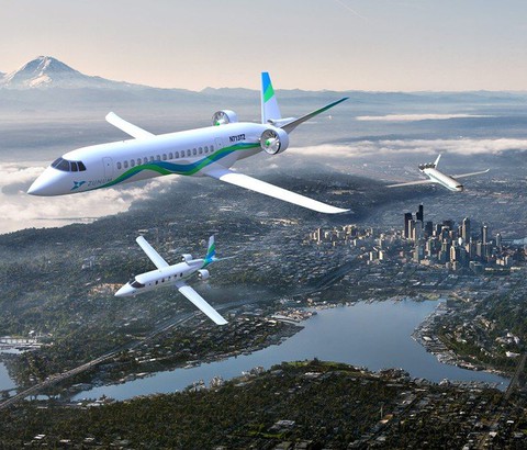 Hybrydowy samolot pasażerski na niebie w 2022 r.