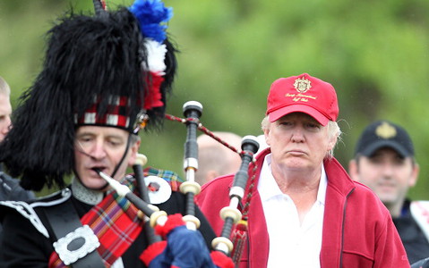 Trump traci w Szkocji. Jego pola golfowe nie zarabiają na siebie