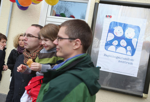 Niemcy: Pierwsza adopcja dziecka przez parę jednopłciową