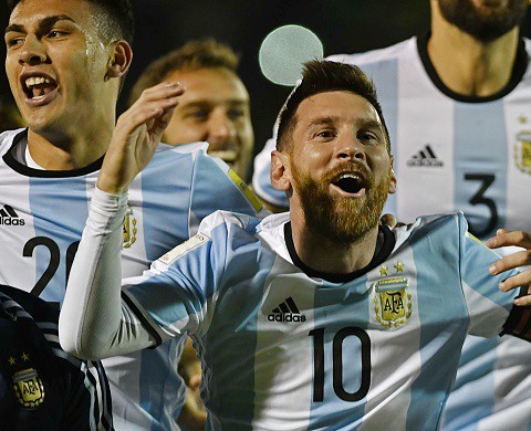 "Divine, omnipotent Messi!" Argentina goes to Russia!