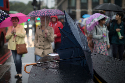 Pogoda na weekend: Wietrznie i deszczowo w Londynie