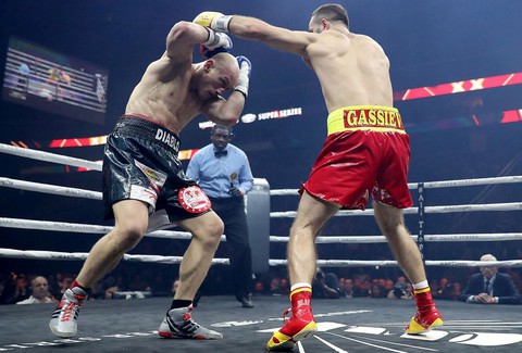 Gassiev wins with Wlodarczyk in Newark