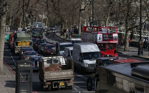 London T-Charge: Nowa opłata za jazdę starszymi samochodami wchodzi w życie