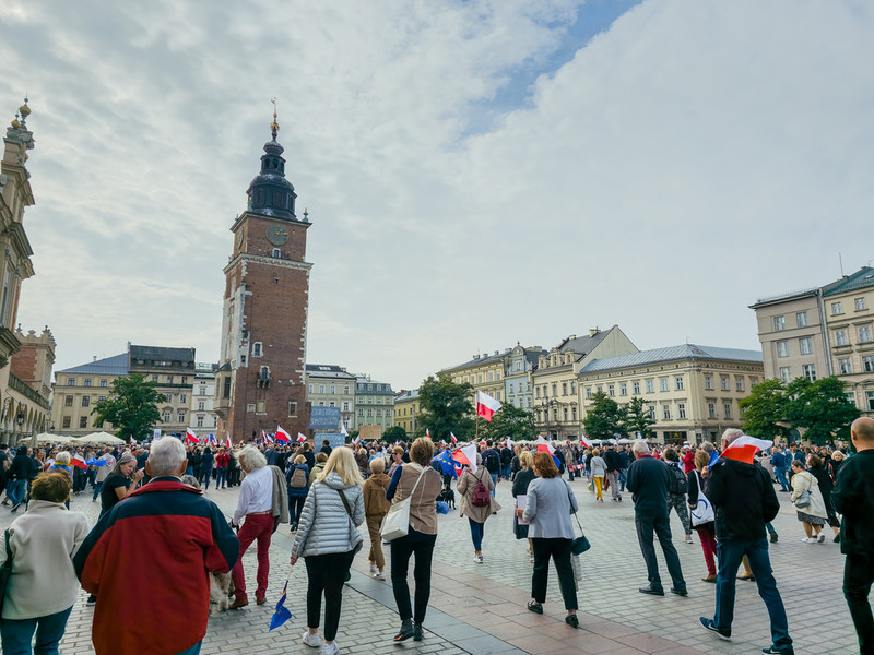 Poland with a smaller population: latest data from Statistics Poland | Integri News