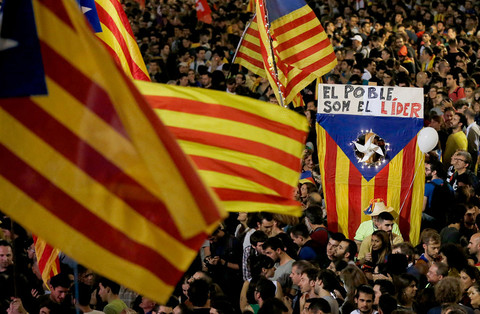 Rząd Hiszpanii oficjalnie przejął władzę w Katalonii