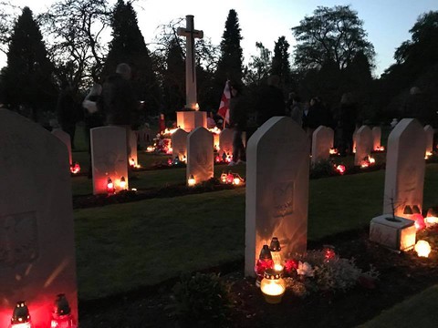 Polacy uczcili pamięć polskich lotników na cmentarzu w Northwood