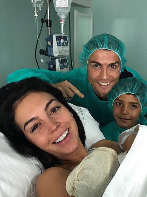 Cristiano Ronaldo enjoys the birth of her daughter