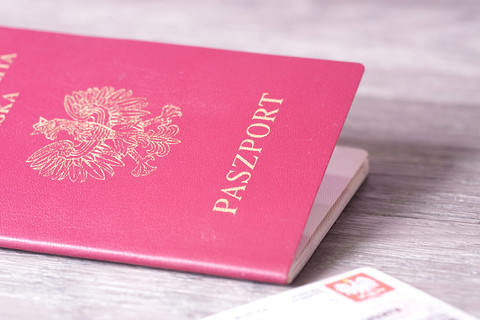 Ukrainians are using Polish passport to find better job in the EU