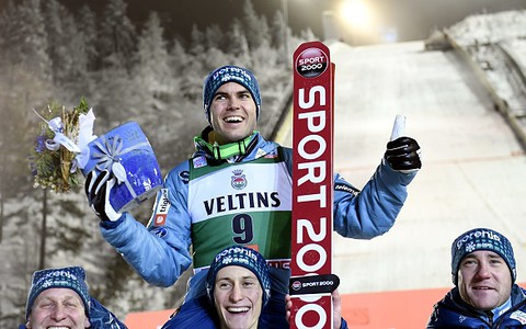 Sensacyjny zwycięzca w Kuusamo. Polacy poza podium