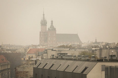 Badanie: 6 proc. Polaków nie przejmuje się smogiem
