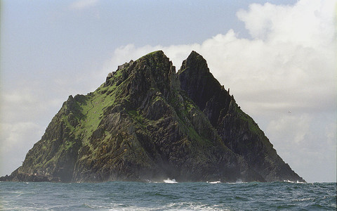 Tourism Ireland launches Skellig Michael advert into space