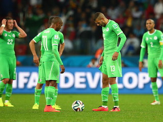 Algierscy piłkarze oddali premię potrzebującym