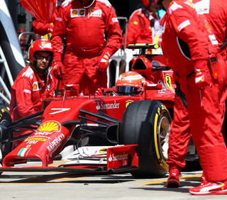 Kimi Raikkonen likely to leave F1 when Ferrari deal ends after 2015
