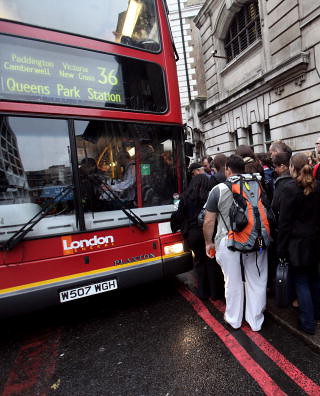 Już bez gotówki za bilety w londyńskich autobusach!