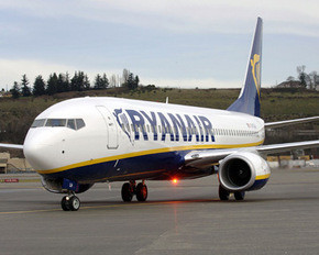Pasażerowie Ryanair chcą stać