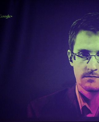 Snowden chce zostać w Rosji