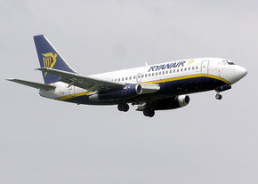 Ryanair podnosi opłaty za bagaż