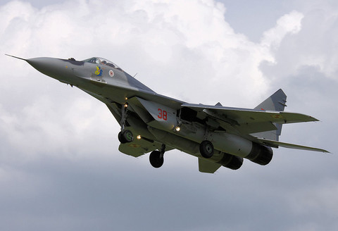 Wypadek wojskowego samolotu MiG-29. Pilot przeżył 