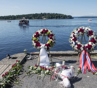 Norwegia uczciła pamięć ofiar tragedii na Utoya