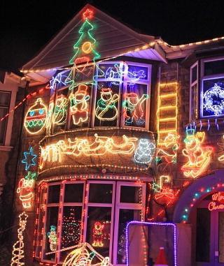 Lampki świąteczne ogrzeją dom?