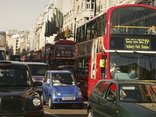 Diesel cars face £10 charge for driving into central London