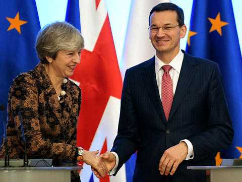 Brytyjskie media o relacjach z Polską i sporze z UE